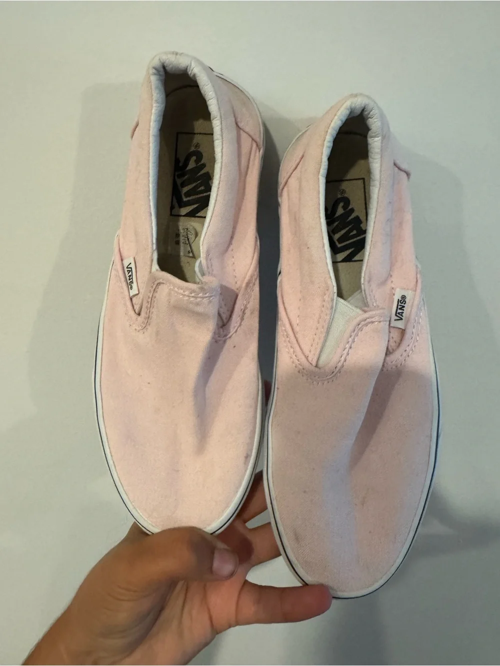 Vans Classic Slip-On Light Pink White Canvas Sneakers Men’s 6 Women’s 7.5